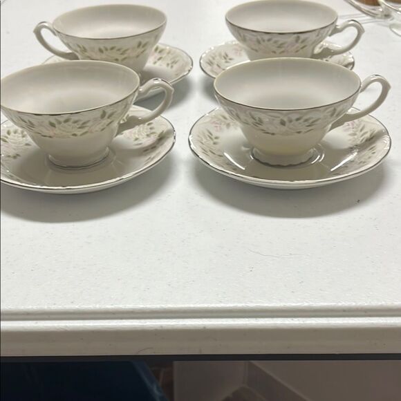 Sheffield, classic Floral Teacup and Saucer Set - Picture 1 of 7